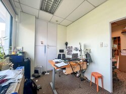 Redhill Forum (D3), Factory #457578171